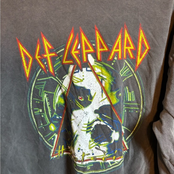 DEF LEPPARD Comfort Colors Gray Long Sleeve Shirt Casual Cotton Tee - Picture 4 of 5